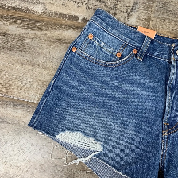 LEVI’S 501 Distressed Cutoff Denim Shorts 27 28 - Picture 3 of 8